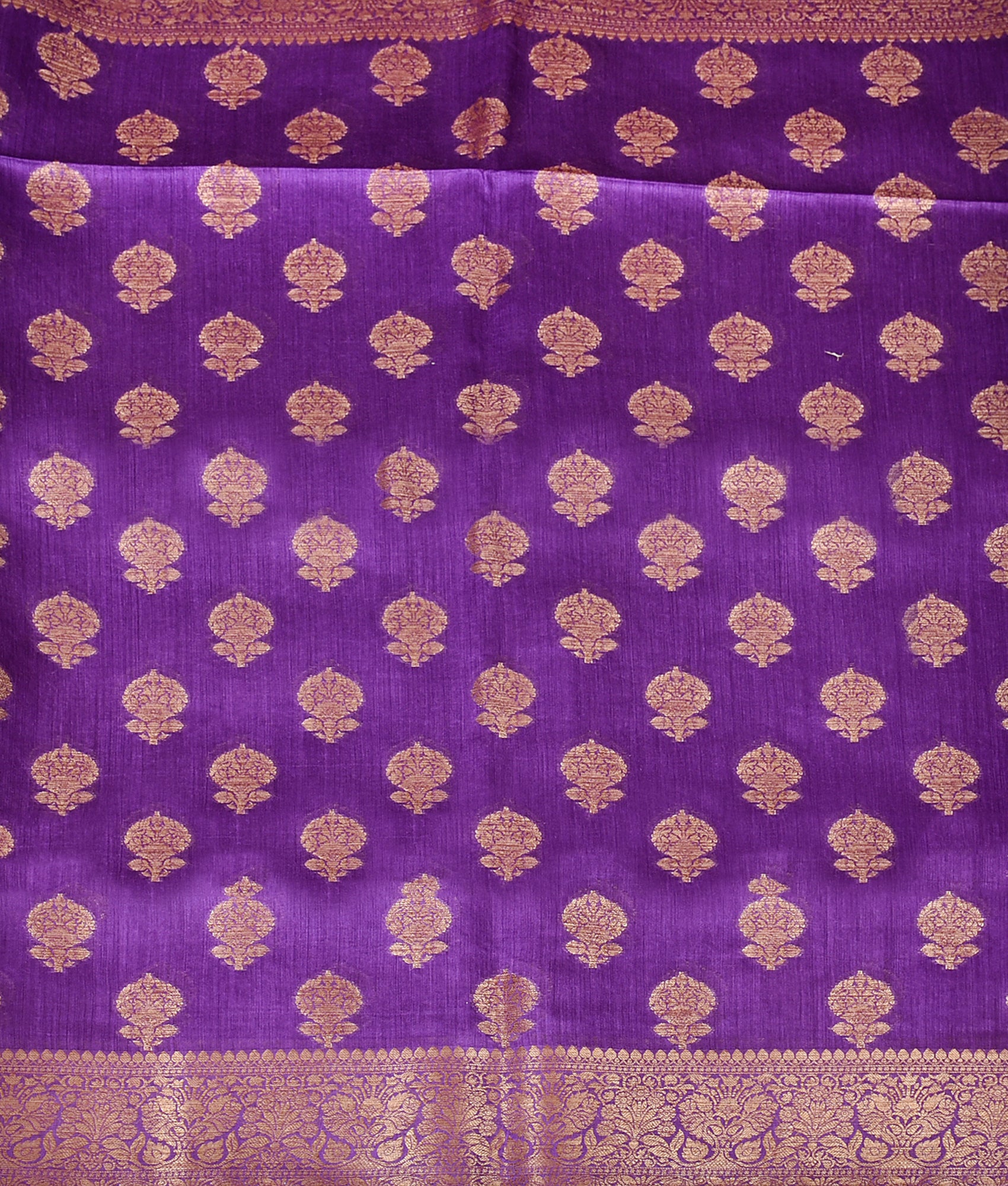 Regal Radiance: Royal Purple Handloom Silk Saree with Zari Work