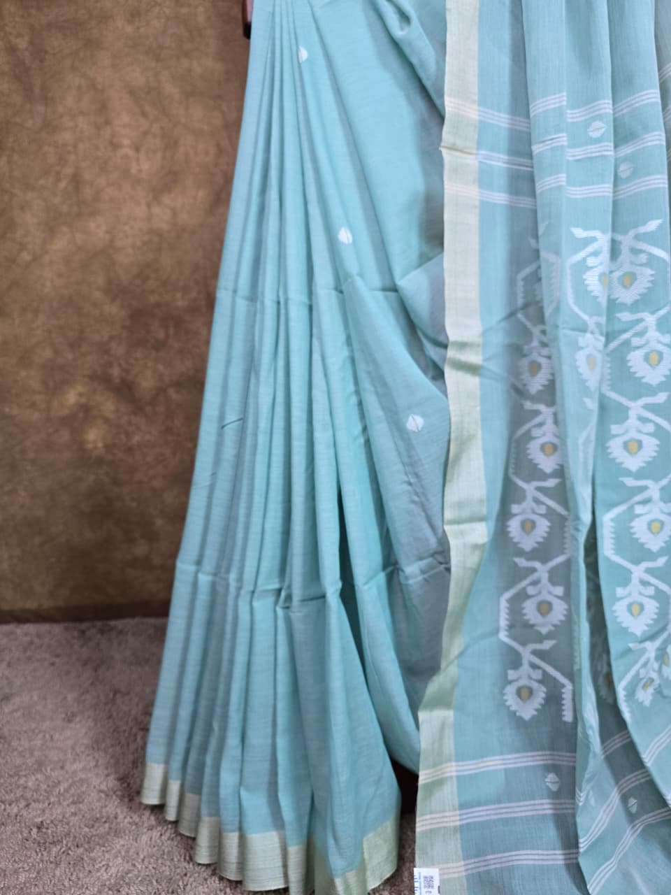 Green Saree Golden Border  with Nice Pallu - Pleats