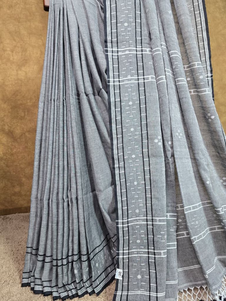 Grey Handloom Cotton Saree - Pleats